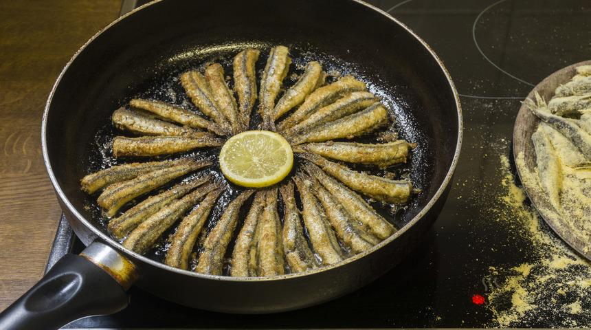 Hamsiyi sakın böyle pişirmeyin! Öyle bir etkisi çıktı ki...