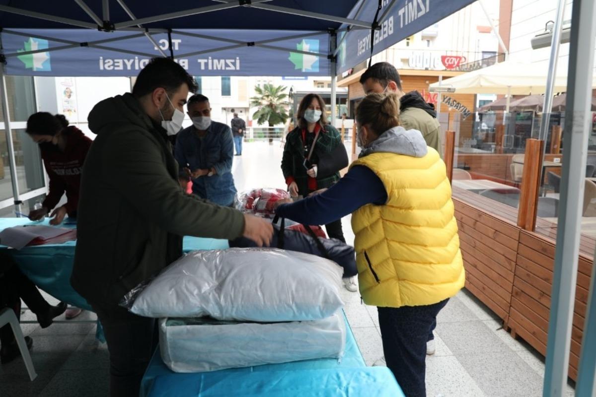H&uuml;rriyet, İzmir&rsquo;e yardım &ccedil;ağrısında bulundu