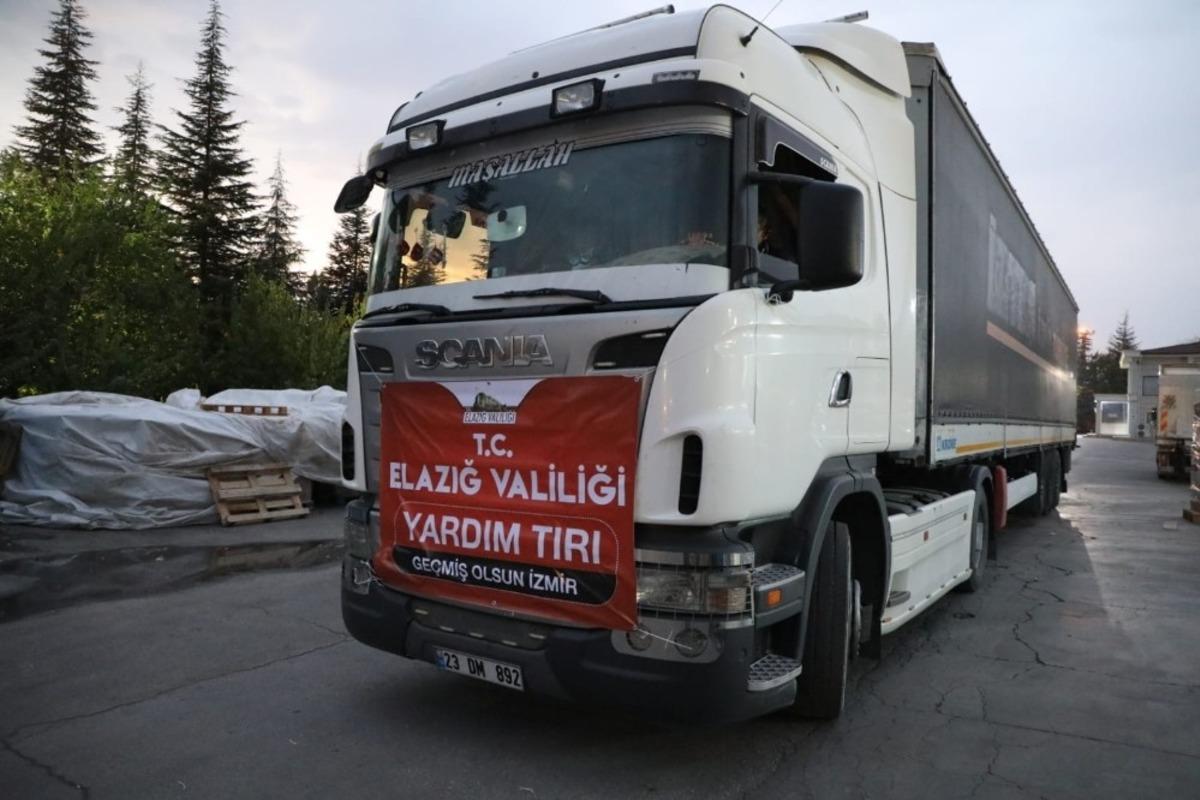Deprem b&ouml;lgesi Elazığ&rsquo;dan İzmir&rsquo;e 3 tır yardım daha