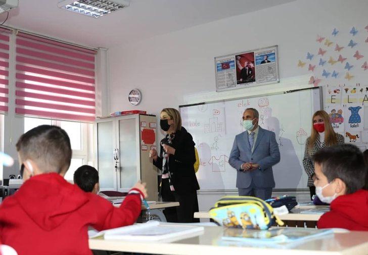 Vali Becel, haftaya okul ziyareti ile başladı G4