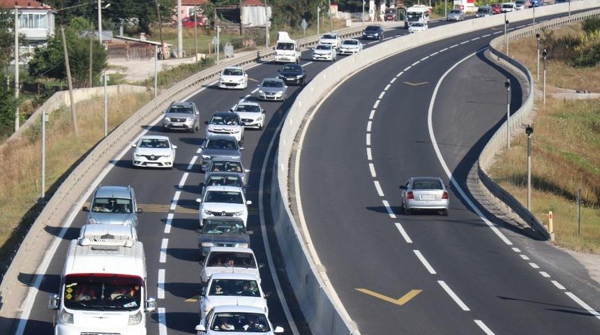 D&uuml;zce&rsquo;de trafiğe kayıtlı ara&ccedil; sayısı 115 bine yaklaştı