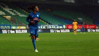 Loic Remy hem kazanıyor, hem kazandırıyor  