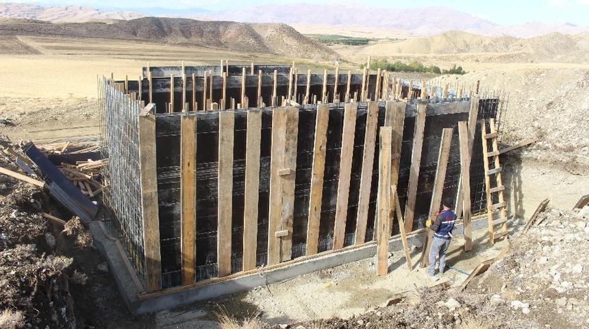 Korkuteli&rsquo;ne &uuml;&ccedil; yeni su deposu