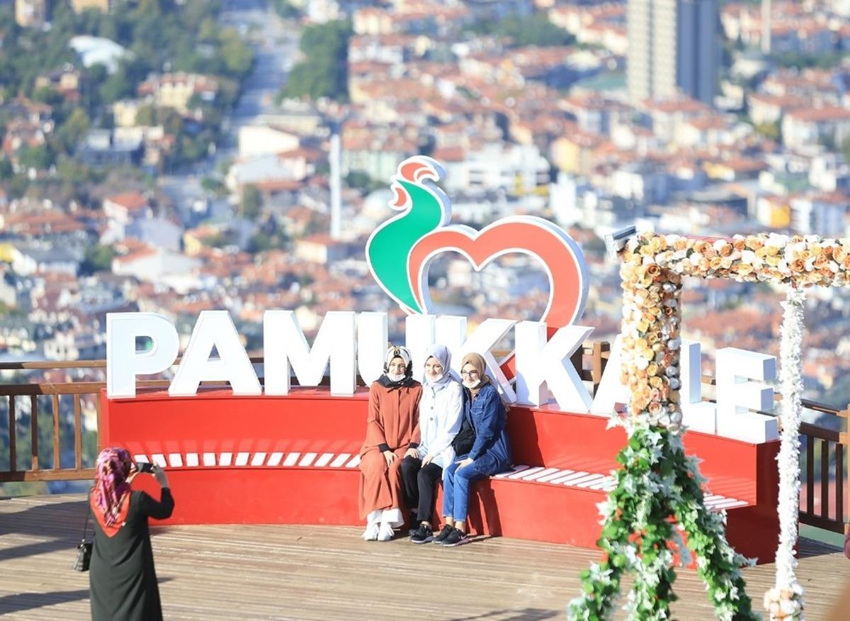 Denizli&rsquo;de yeni a&ccedil;ılan seyir tepesine b&uuml;y&uuml;k ilgi