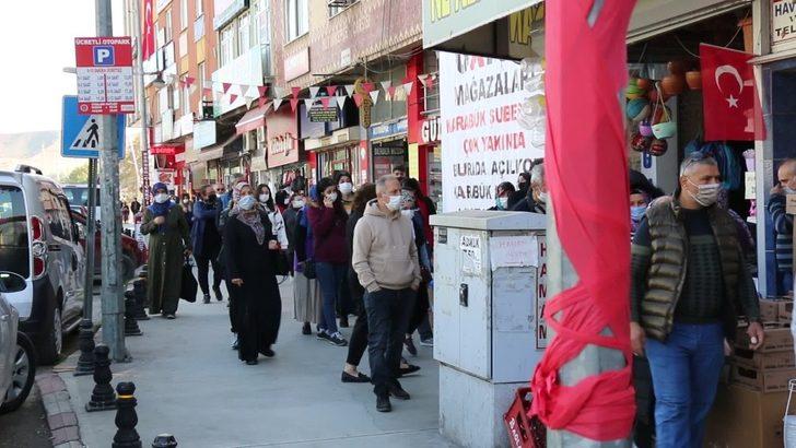 Karabük’te mağaza açılışında korona tehlikesini yok saydılar G3