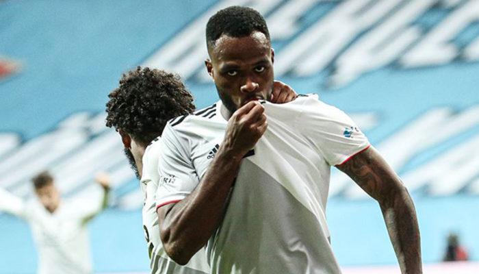 Beşiktaş'ta Cyle Larin sezona iyi başladı