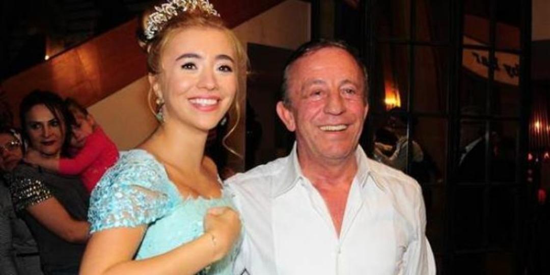 Ali Ağaoğlu'ndan kızına unutulmaz kına gecesi