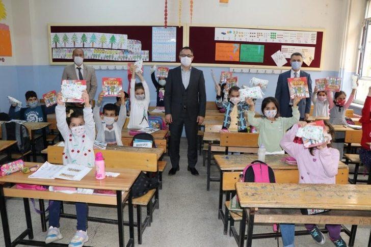 Kayapınar Belediyesi ‘İz bırakan şahsiyetleri’ gelecek kuşaklara tanıtıyor G3