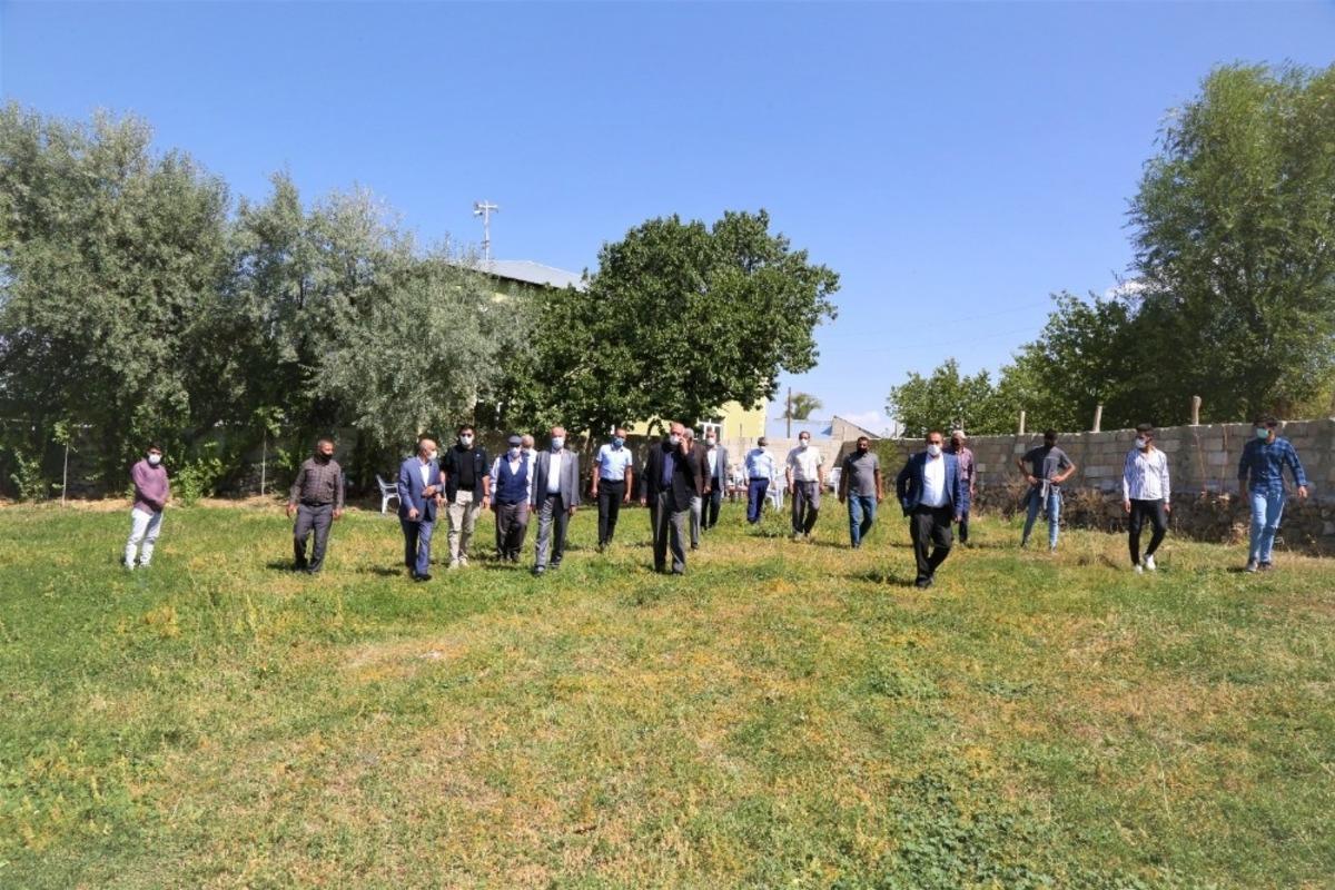 Başkan Akman geleceğin Tuşba&rsquo;sını halkla birlikte planlıyor