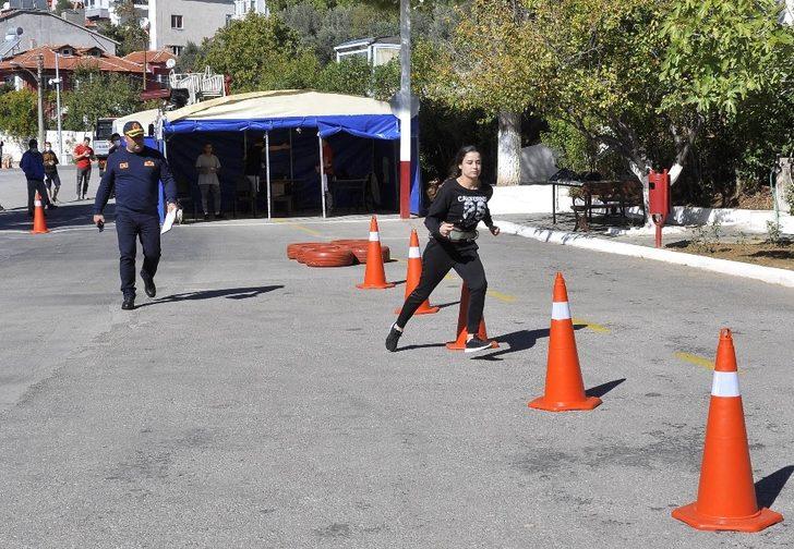 İtfaiyeci olmak için ter döktüler G2