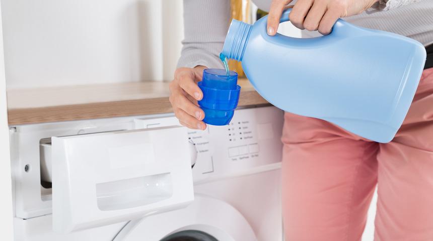 &Ccedil;amaşır yıkarken bir daha o malzemeyi kullanmayın! Zararını &ouml;ğrenince...