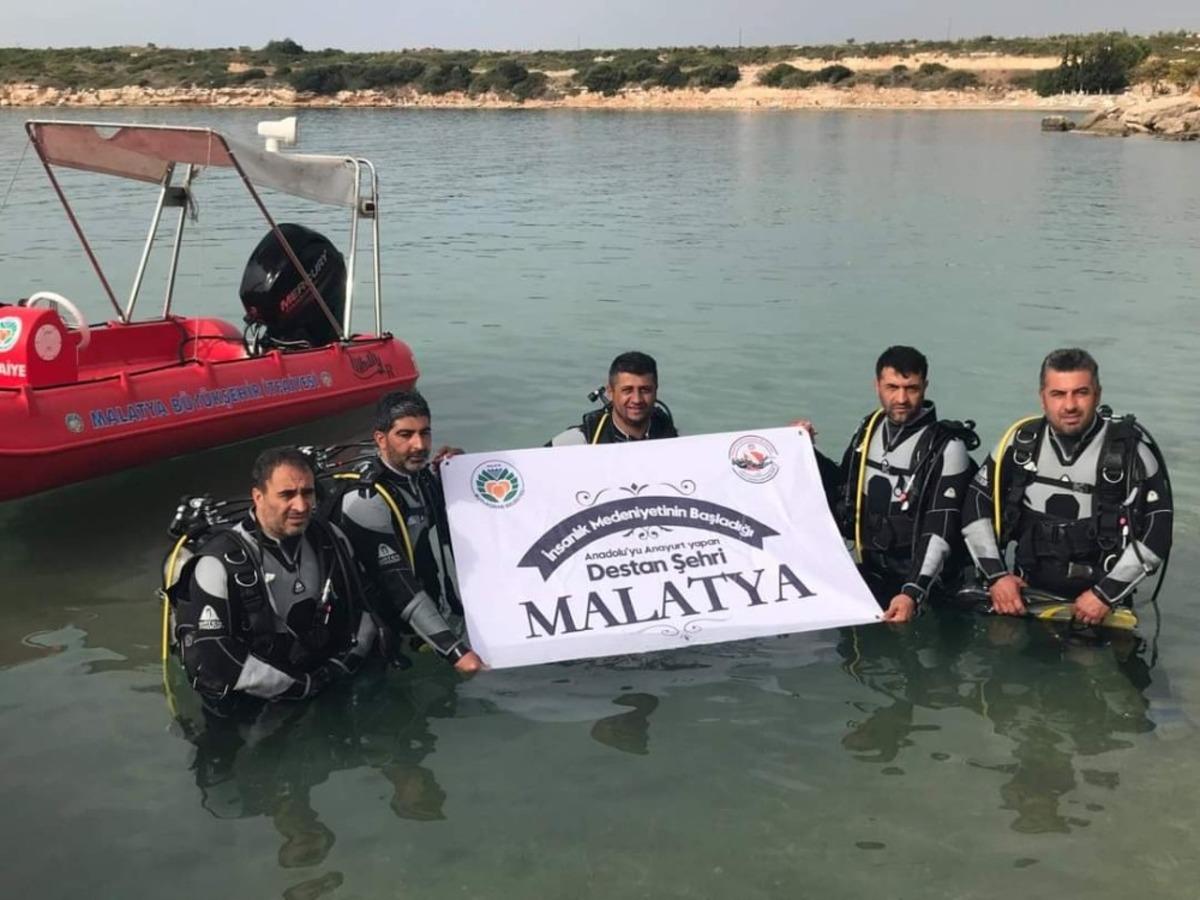 Balık adamlar eğitimlerini tamamladı