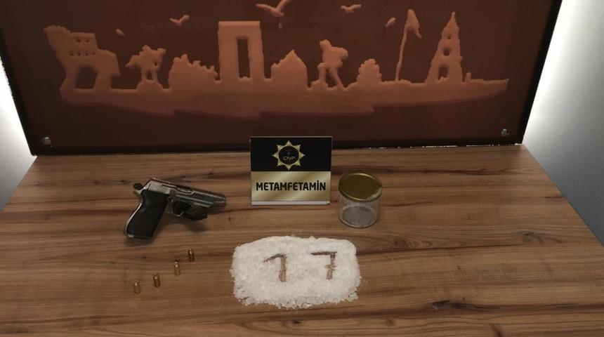 &Ccedil;anakkale&rsquo;de uyuşturucu operasyonu: 3 tutuklama