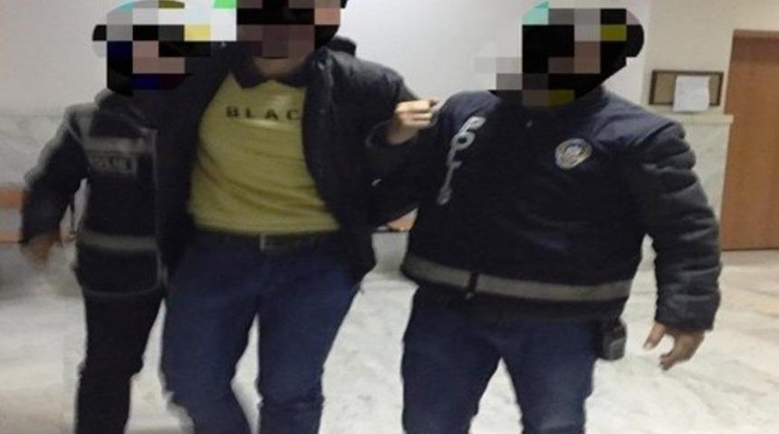 Balkon demirindeki parmak izinden yakalandı