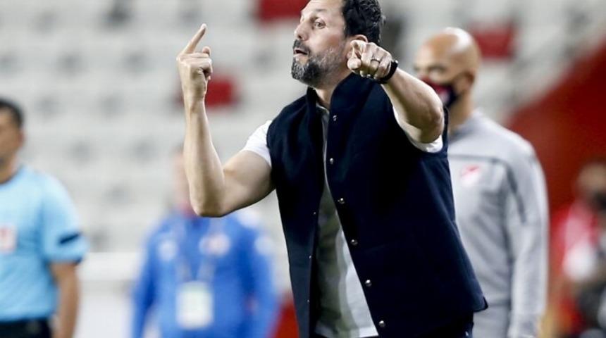 Erol Bulut: Her şeyini veren bir Fenerbahçe