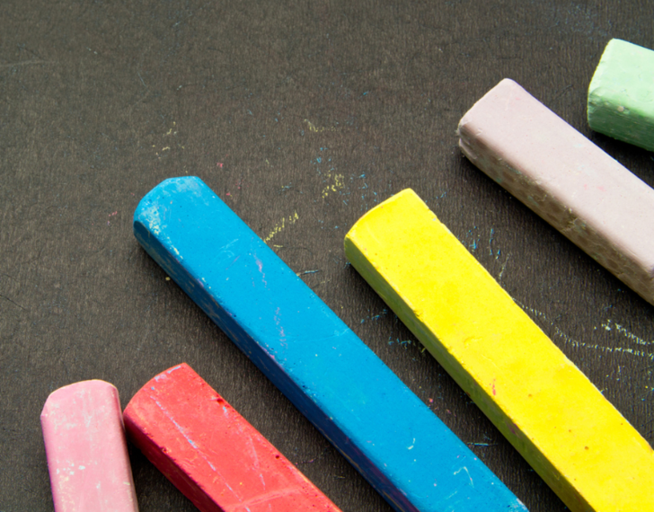 Tebeşir mucizesi! Yağ lekesini de yok ediyor, gümüşleri de beyazlatıyor