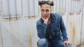 Sertap Erener sokakta şarkı söyleyecek