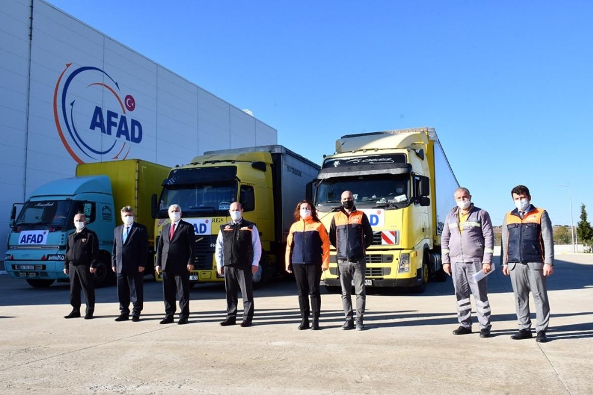 Tekirdağ&rsquo;dan İzmir&rsquo;e 3 tır yardım malzemesi
