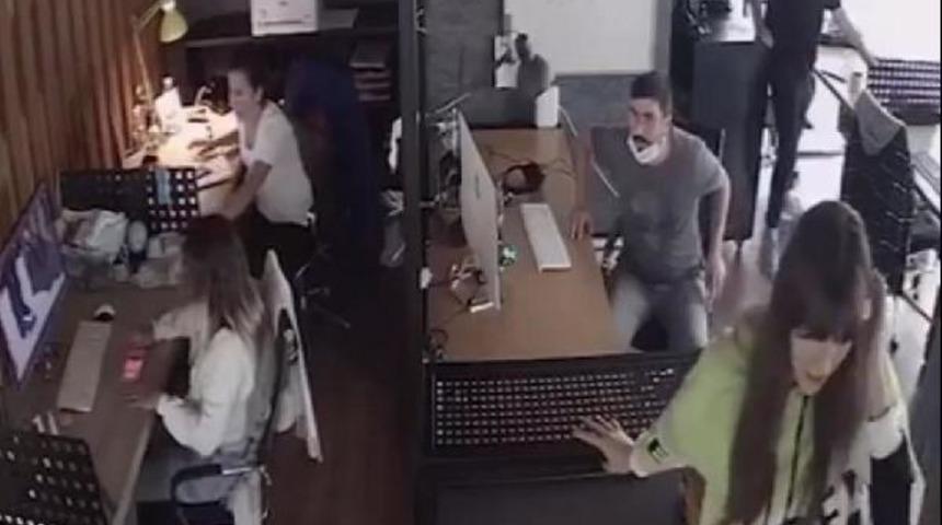 Korku dolu anlar! Depreme ofiste yakalandılar