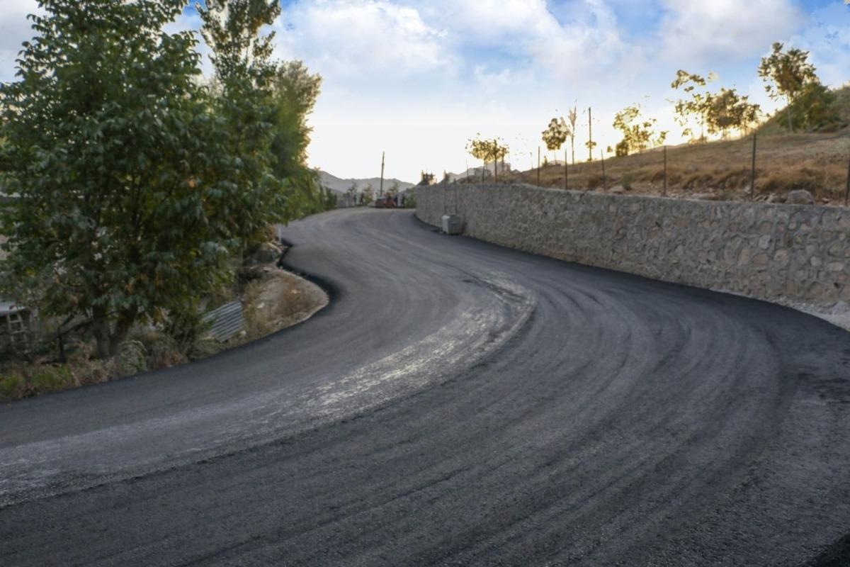 Bitlis Belediyesinden sıcak asfalt &ccedil;alışması