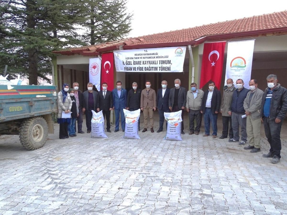Hisarcık&rsquo;ta &ccedil;ift&ccedil;ilere 6 bin 400 kilo Macar Fiğ tohumu dağıtıldı