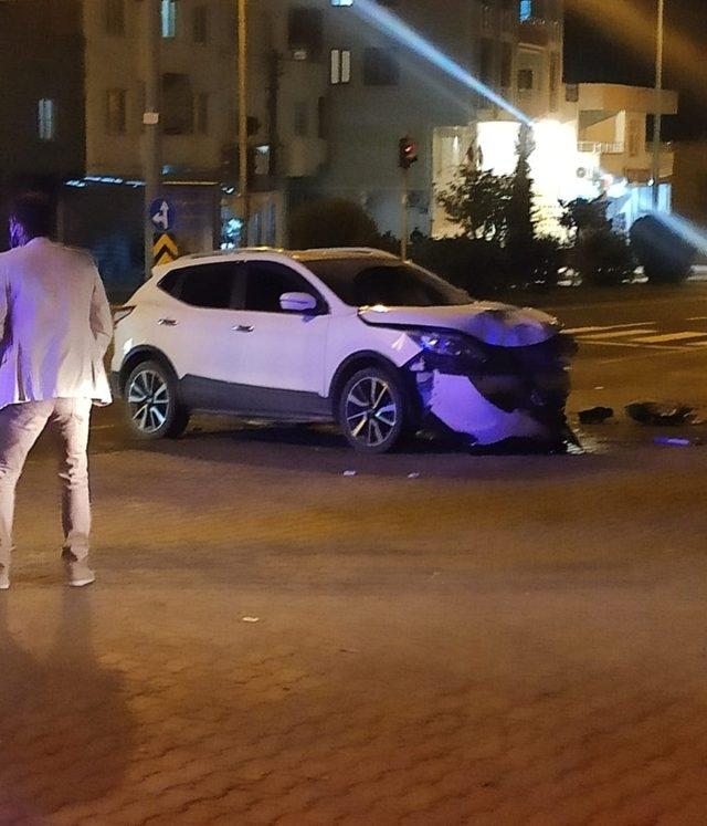 Diyarbakır’da otomobil motosikletle çarpıştı: 1 ölü