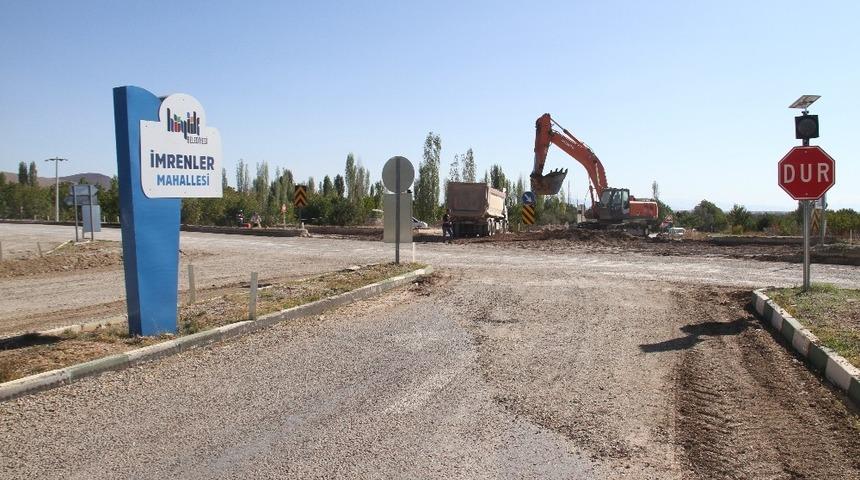 H&uuml;y&uuml;k&rsquo;te d&ouml;nel kavşak &ccedil;alışmaları başladı