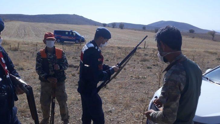 Kaçak avcılara suçüstü G1