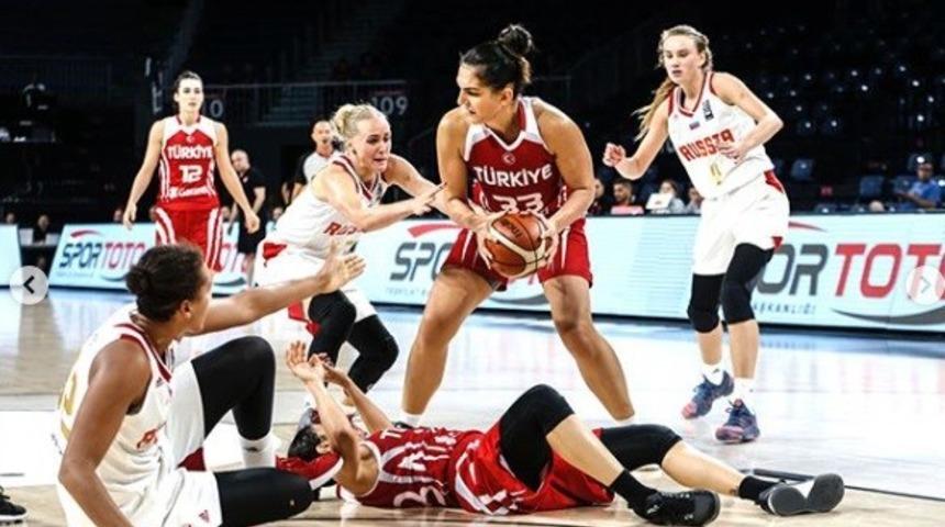 Esra Ural Topuz, &ldquo;Avrupa Şampiyonasına emin adımlarla gitmek istiyoruz&rdquo;