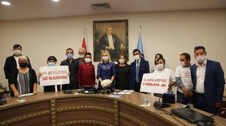 Rekt&ouml;r &Ouml;zkan: "  A&Uuml;&rsquo;n&uuml;n d&uuml;nyada kompozit doku naklinde de &ouml;nemli bir yeri var"