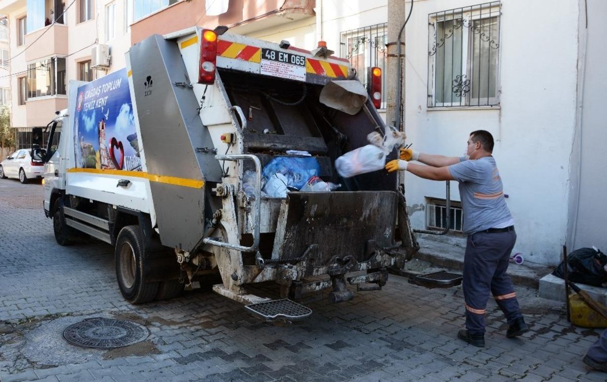 Menteşeliler &ccedil;&ouml;p saatlerine uyuyor