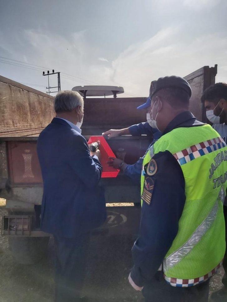 Adana’da emniyet kemeri takmayan sürücülere para cezası G3