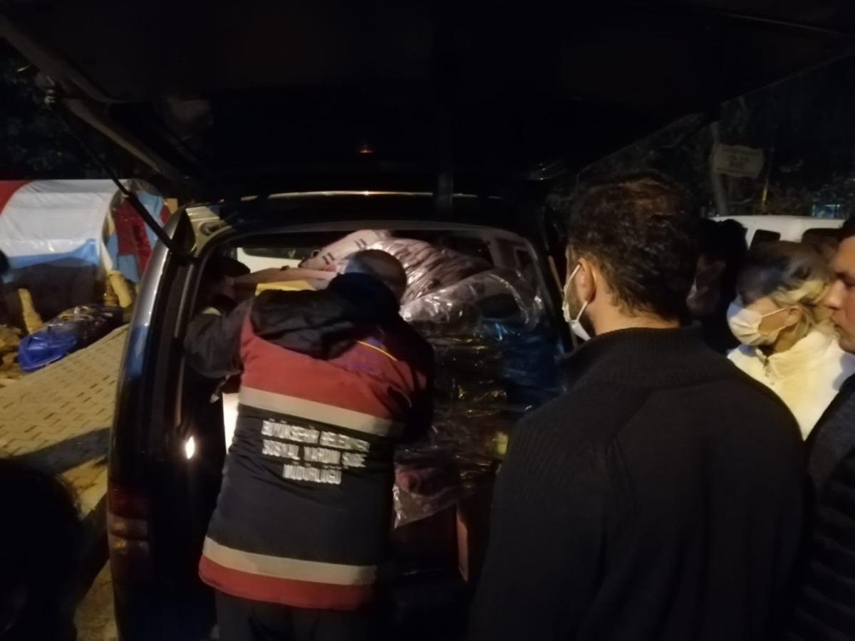 Şanlıurfa&rsquo;dan depremzedelere yardım eli