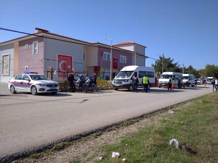 Jandarma trafik timleri, öğrenci servislerini denetledi G2
