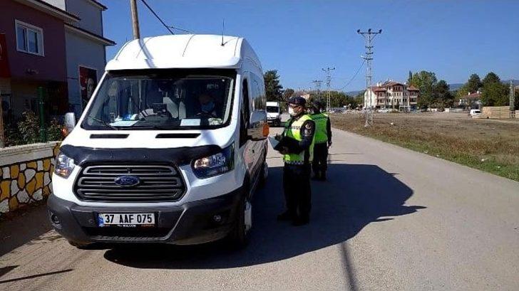 Jandarma trafik timleri, öğrenci servislerini denetledi G3
