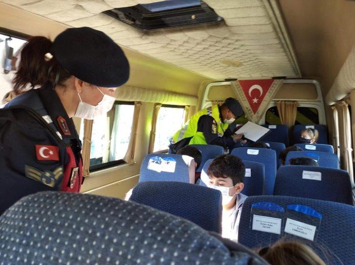 Jandarma trafik timleri, öğrenci servislerini denetledi G5