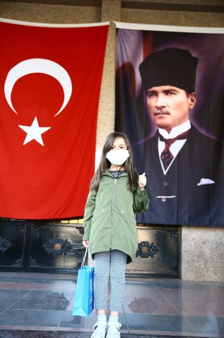 Büyükşehir Belediyesi’nin “Cumhuriyet Bayramı” temalı yarışmasında 90 tablet armağan edildi G4