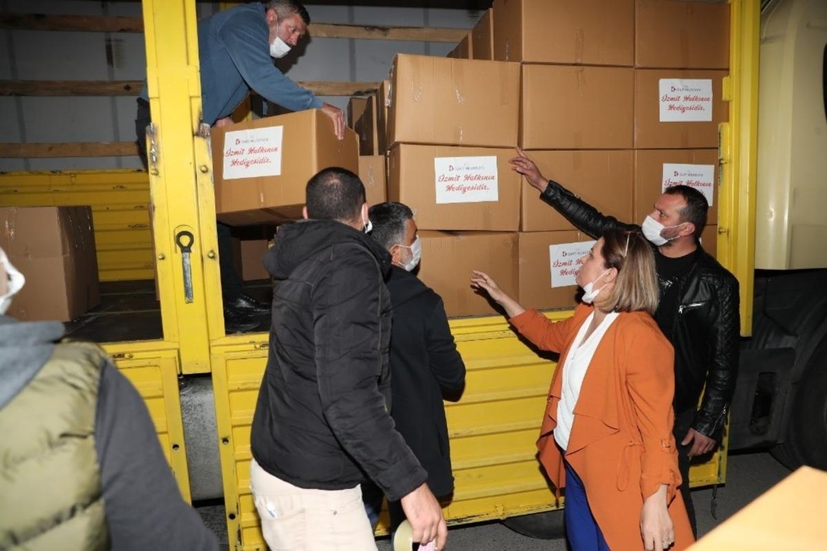 İzmit halkının yardımları İzmir&rsquo;e ulaştı
