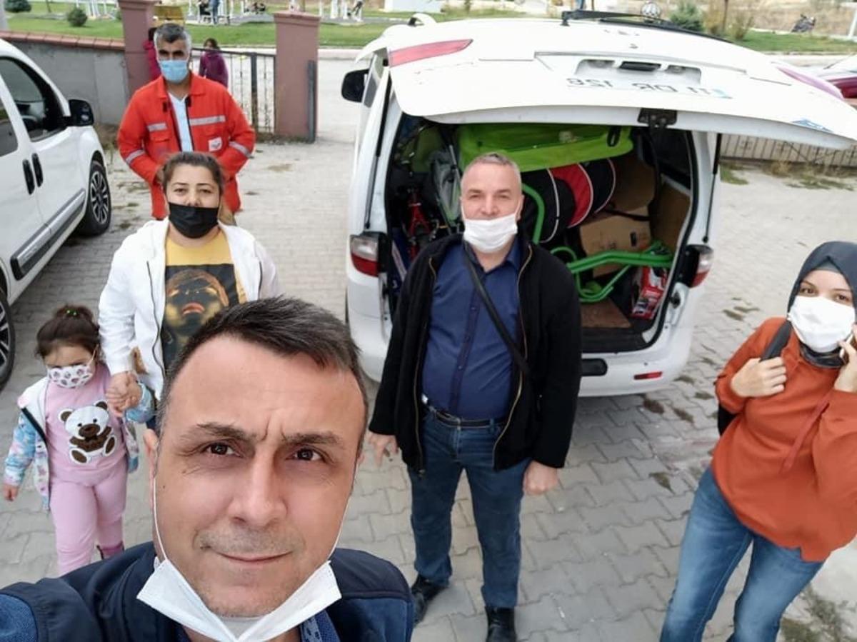 İşlerinden kalan zamanlarını yardımlaşmaya ayırıyorlar