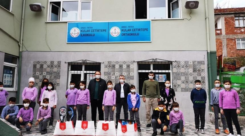 Ordu’da okullara spor malzemesi desteği sürüyor