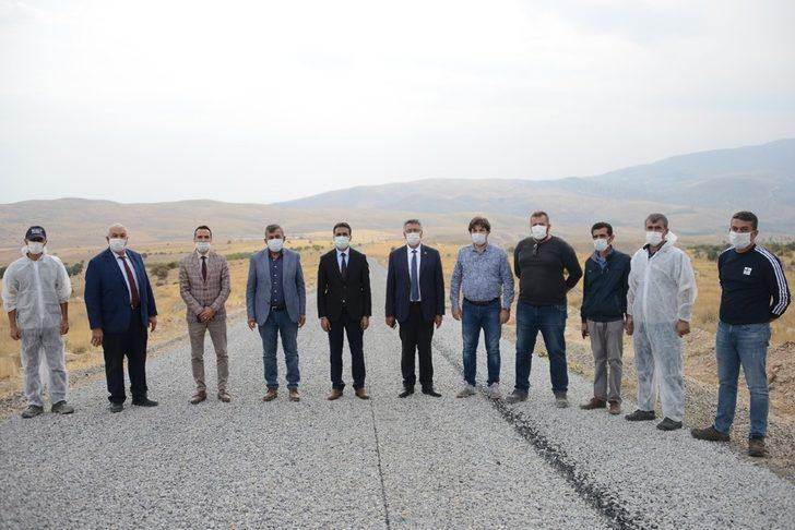 Malatya kırsalında 4 mahallenin grup yolunu asfaltladı G3