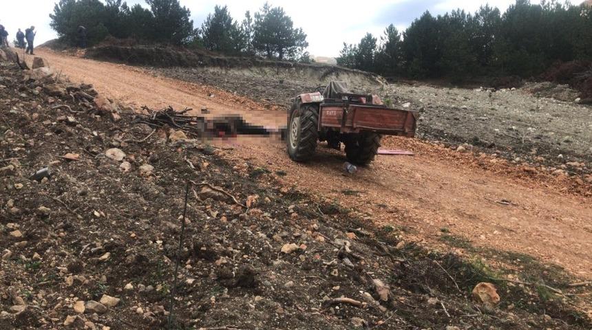 Kullandığı trakt&ouml;r&uuml;n altında kalarak feci şekilde hayatını kaybetti
