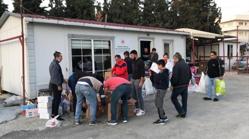 Kuşadası&rsquo;ndan İzmir&rsquo;deki depremzedelere yardım