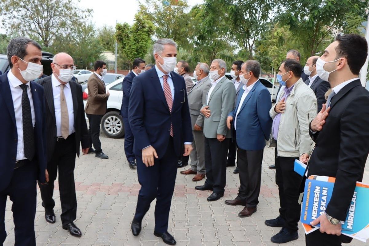 Ak Partili M&uuml;cahit Yanılmaz Birecik&rsquo;te