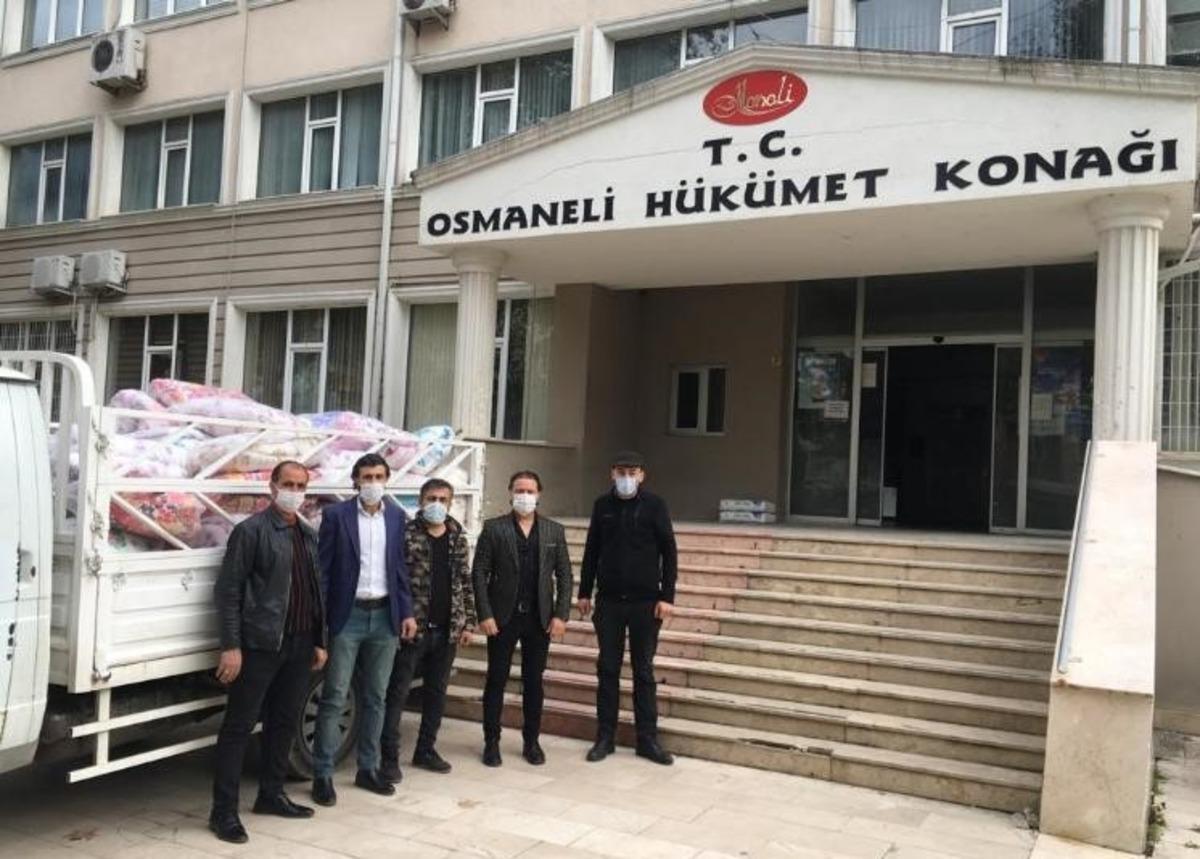 İzmir&rsquo;deki depremzedelere yorgan desteği