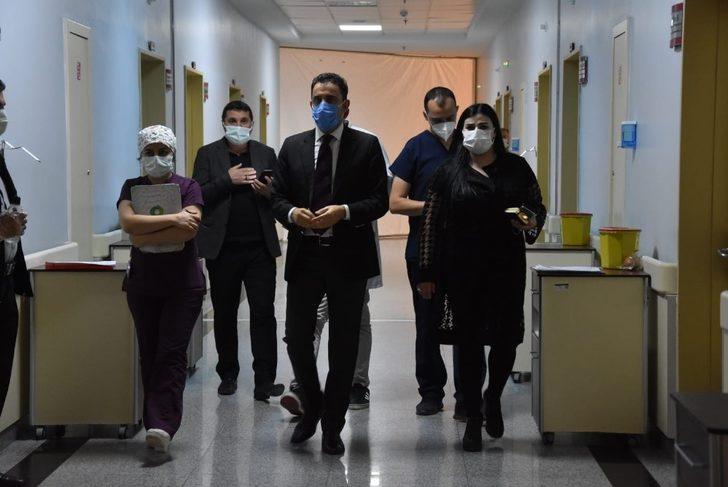 Koronayı yenen başhekim görevine başladı G1