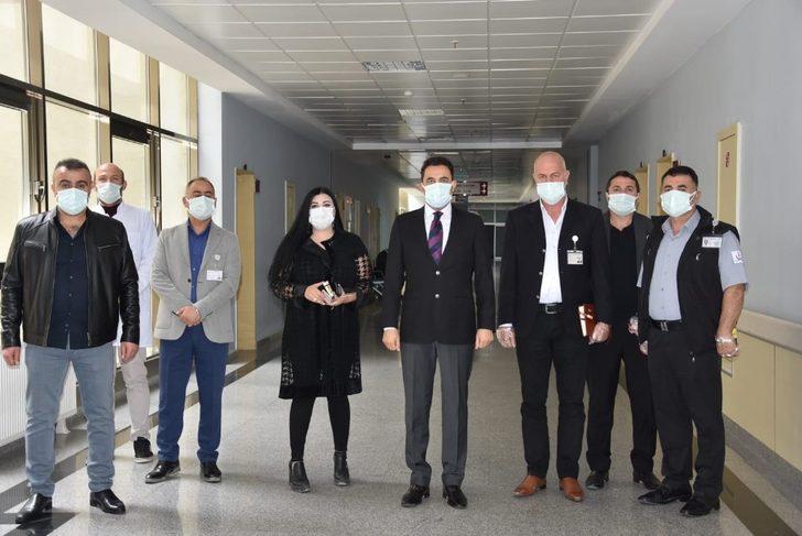 Koronayı yenen başhekim görevine başladı G2