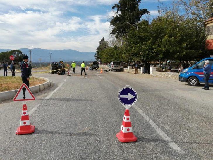 Aydın’daki kazada traktör ikiye ayrıldı G2