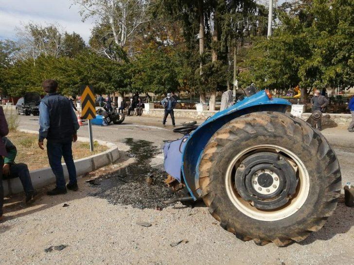 Aydın’daki kazada traktör ikiye ayrıldı G3