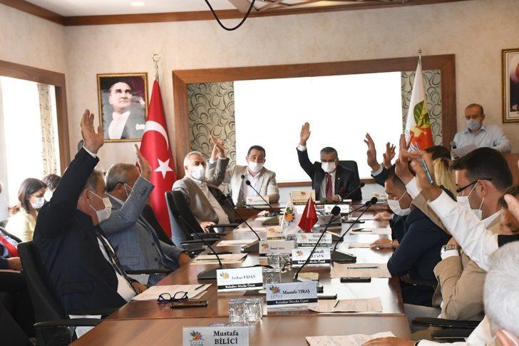 Kemer’den İzmir’e 9 ton gıda yardımı G1